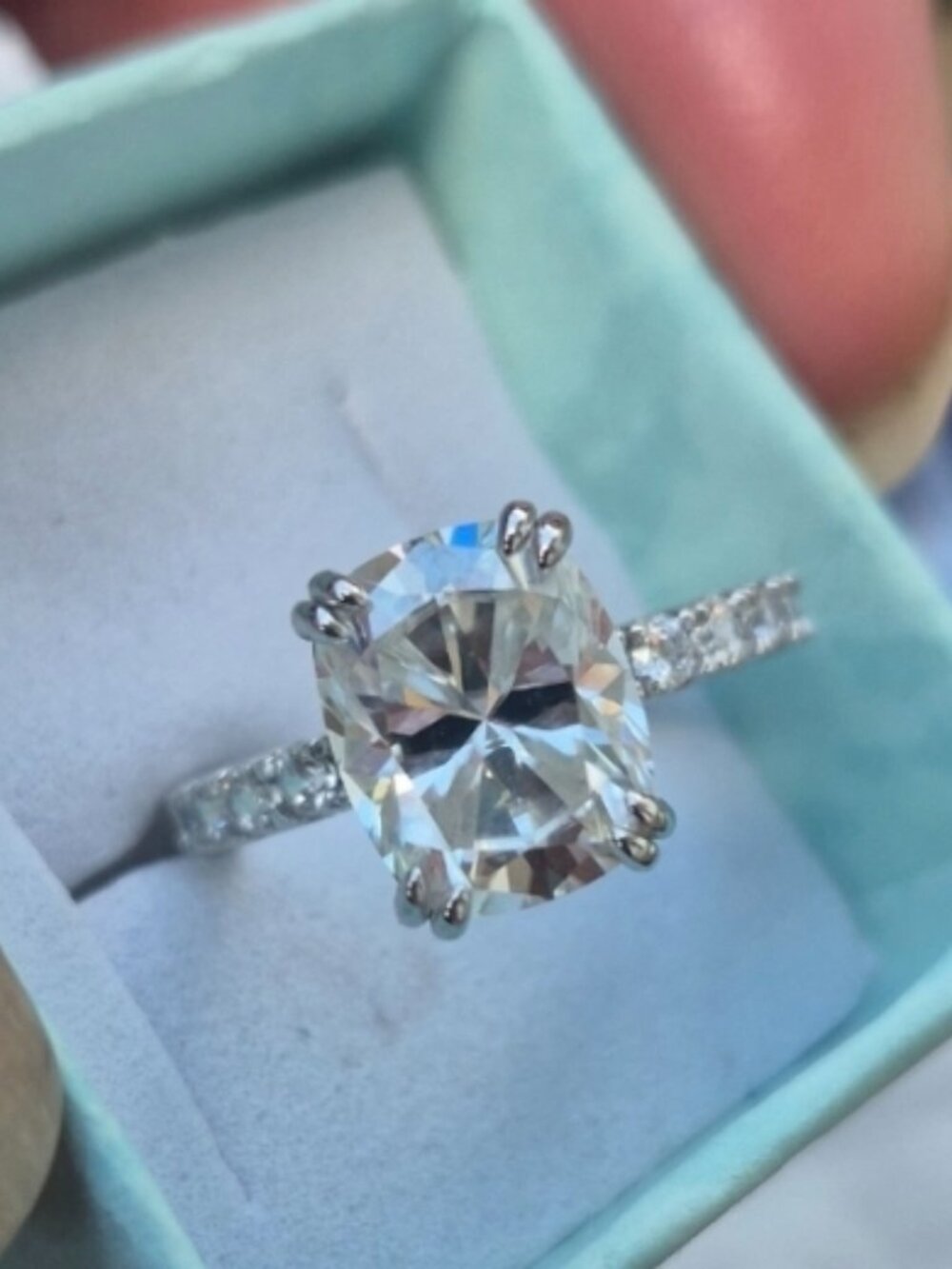 VVS1 5 Carat Cushion-cut Old mine cut Moissanite ring size 6 New